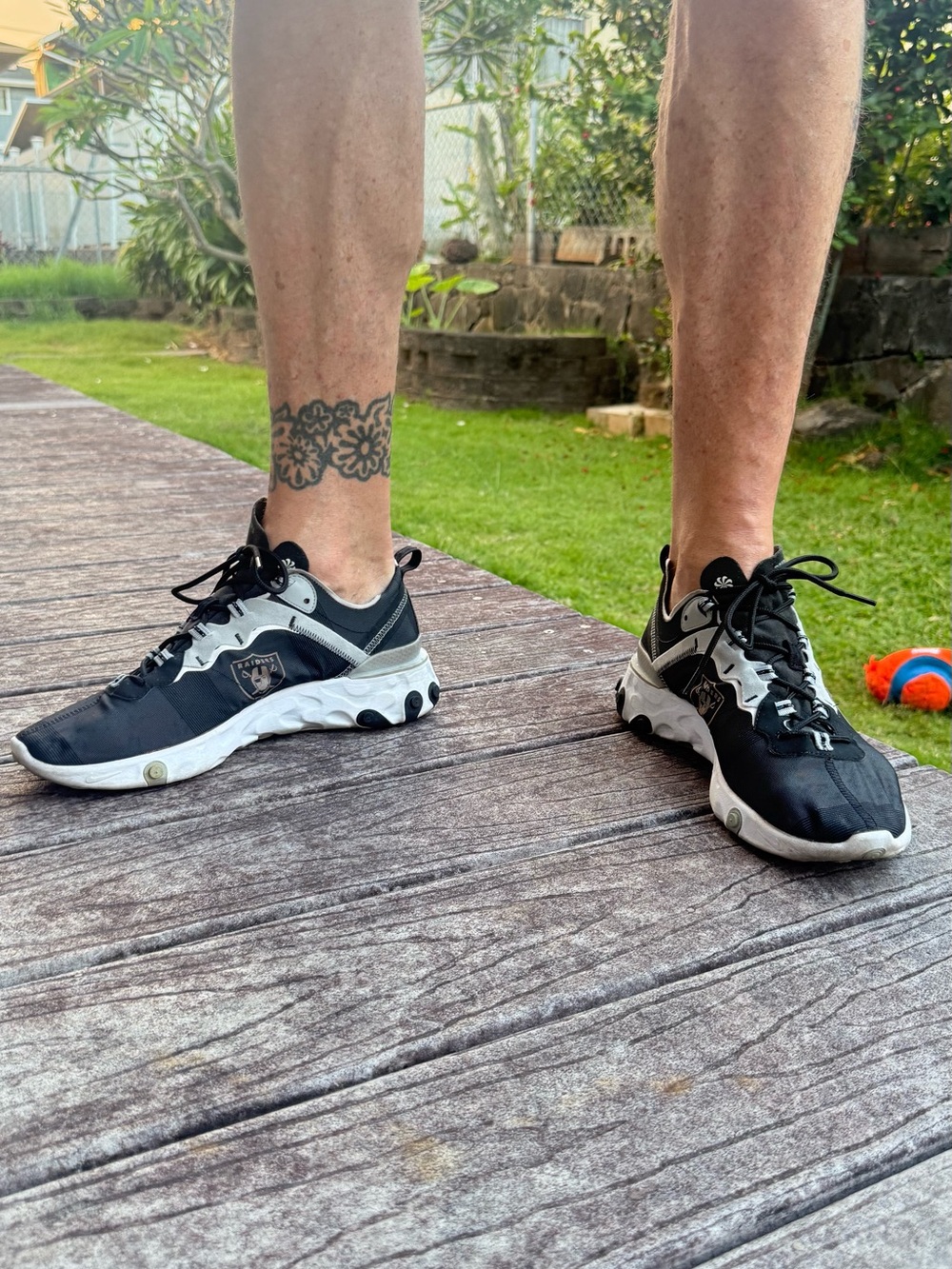 Nike React Element 55 Raiders Black White Men’s Size 12.5 Athletic Sneakers